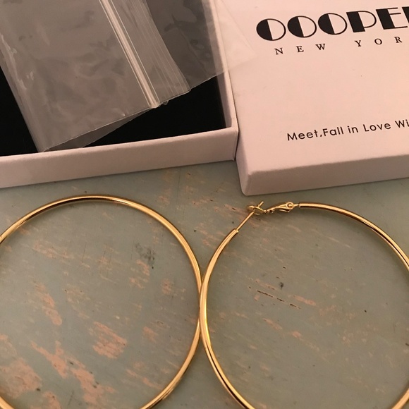 14KGold Plated Earrings NewWithBox - Picture 2 of 9